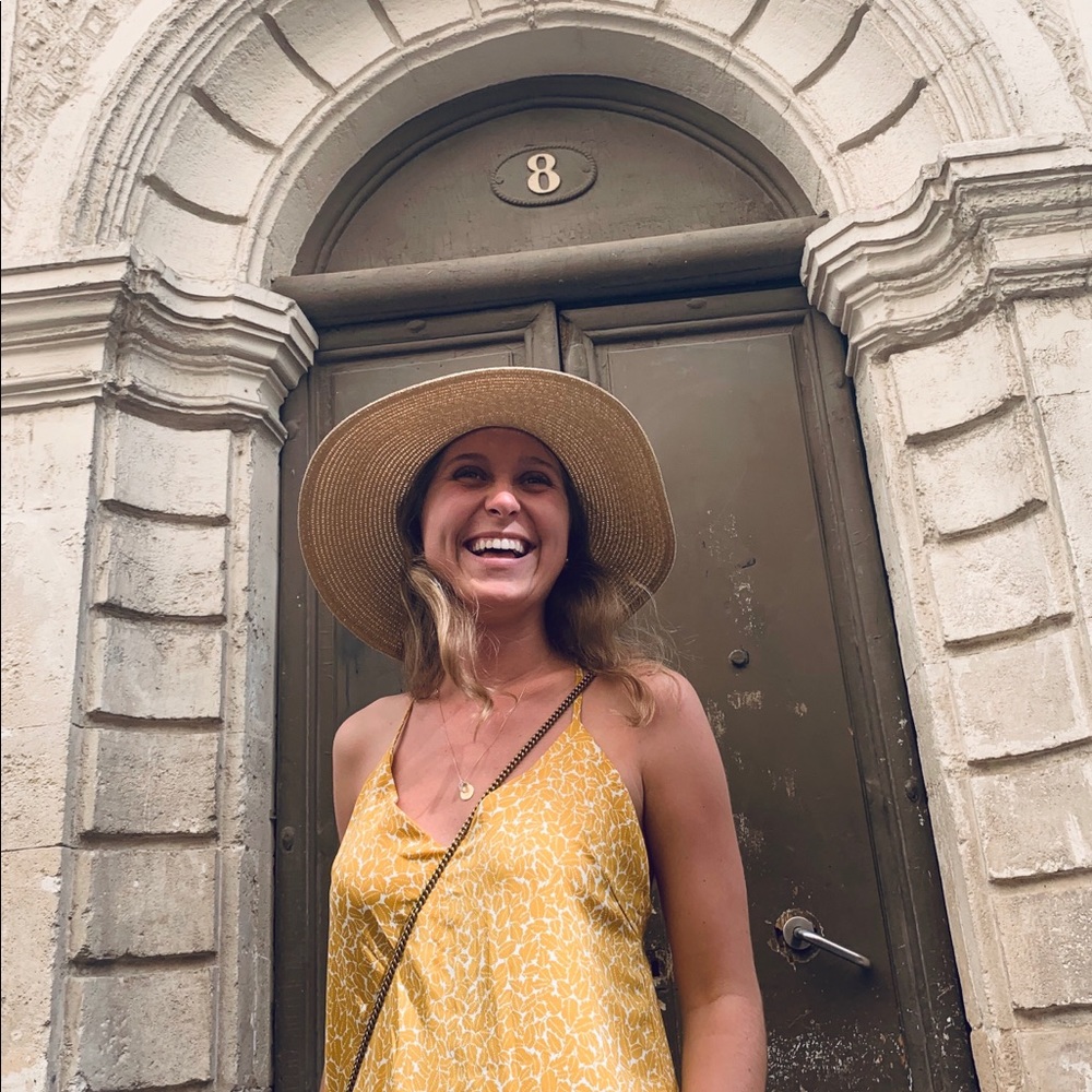 Meet your Posher, Shana